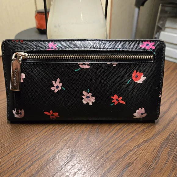 Kate Spade Black Floral Wallet - Picture 2 of 9